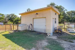 2061 Co Rd 302, Glen Rose, TX 76043 - Photo 30