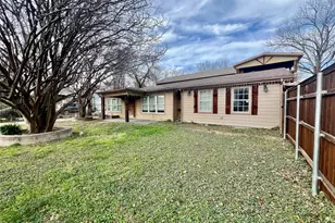 1919 Muncie, Dallas, TX 75212 - Photo 2