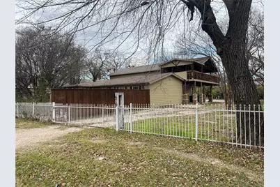 1919 Muncie, Dallas, TX 75212 - Photo 1