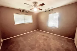 15555 Mosscove Cir, Dallas, TX 75248 - Photo 18