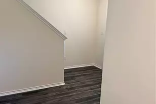 716 E 5th St, Bonham, TX 75418 - Photo 8