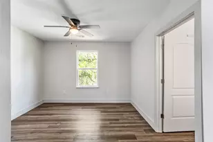 1127 W Morgan St, Denison, TX 75020 - Photo 8