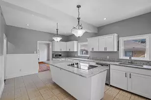 2563 S University Dr, Fort Worth, TX 76109 - Photo 12