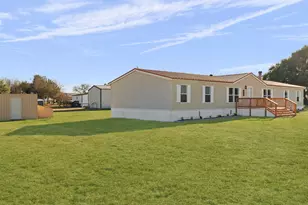 102 Sunshine Meadows Ct, Weatherford, TX 76088 - Photo 6