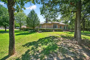 115 E Kiowa Dr, Gainesville, TX 76240 - Photo 2