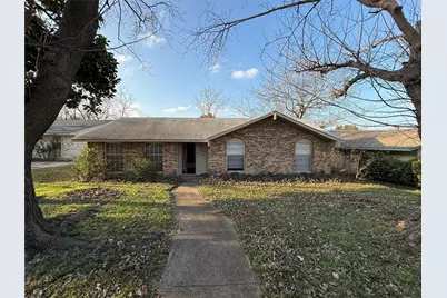 333 Fieldside Drive, Garland, TX 75043 - Photo 2