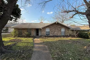 333 Fieldside Dr, Garland, TX 75043 - Photo 2