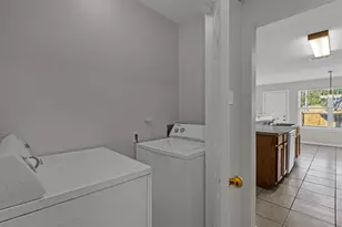 4532 Alamosa St, Fort Worth, TX 76119 - Photo 14