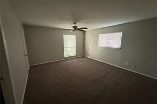 3502 Clover Meadow Dr, Garland, TX 75043 - Photo 6