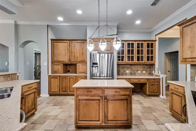 2435 Waterside Drive, Grand Prairie, TX 75054 - Photo 8