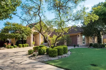 2435 Waterside Drive, Grand Prairie, TX 75054 - Photo 2