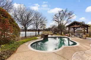 706 Dover Pl, Southlake, TX 76092 - Photo 2