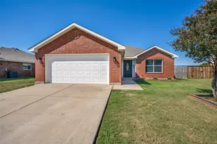 121 Thoroughbred Dr, Krum, TX 76249 - Photo 1