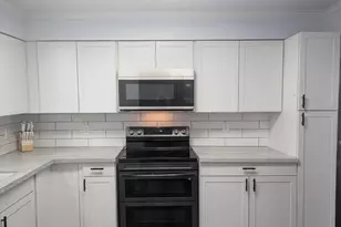 211 W McAfee Dr, Mabank, TX 75147 - Photo 8