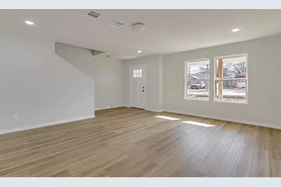 333 N Field Street, Burleson, TX 76028 - Photo 4