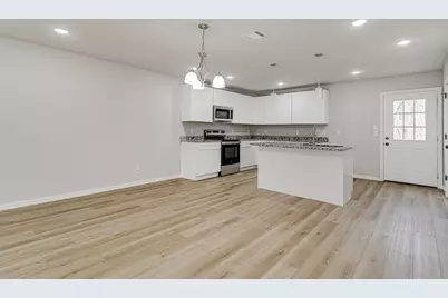 333 N Field Street, Burleson, TX 76028 - Photo 6