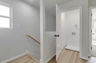 333 N Field St, Burleson, TX 76028 - Photo 14