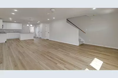 333 N Field Street, Burleson, TX 76028 - Photo 4