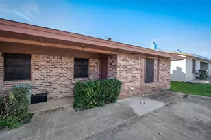 5816 Tinsley Dr, Arlington, TX 76017 - Photo 2