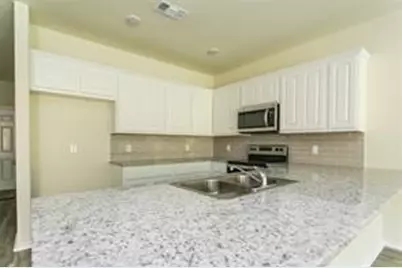 690 Union Street #4, Bonham, TX 75418 - Photo 2