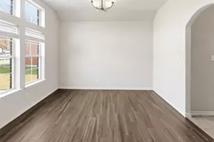 804 Peach Ln, Burleson, TX 76028 - Photo 8