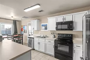 1401 Pheasant Dr, Sherman, TX 75092 - Photo 6