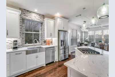 2710 Cobblestone Drive, Grapevine, TX 76051 - Photo 12