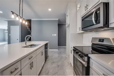 301 S Stewart Avenue, Lancaster, TX 75146 - Photo 10