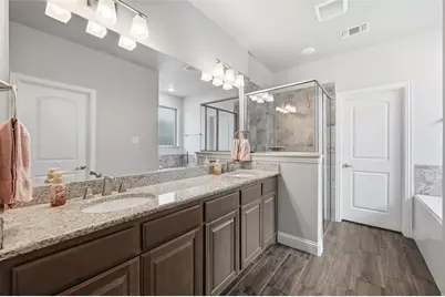 991 E Villas Court, Lewisville, TX 75067 - Photo 20