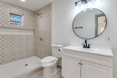 918 SW 4th Street, Grand Prairie, TX 75051 - Photo 16