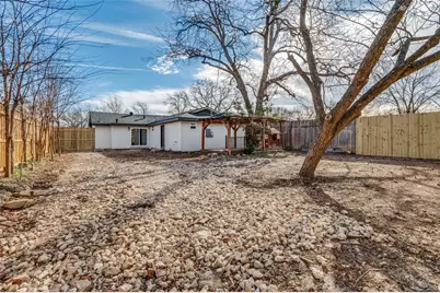 918 SW 4th Street, Grand Prairie, TX 75051 - Photo 22