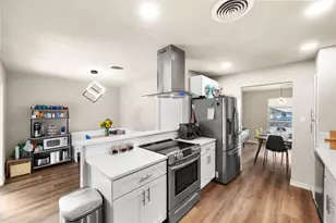 4904 Fall River Dr, Fort Worth, TX 76103 - Photo 6