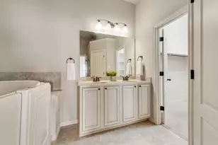 8317 MacGregor Dr, Arlington, TX 76002 - Photo 16