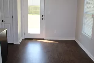 208 W Lake Ave, Sherman, TX 75090 - Photo 6