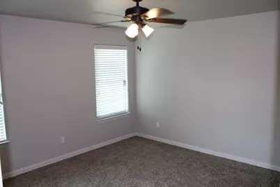 208 W Lake Avenue, Sherman, TX 75090 - Photo 14