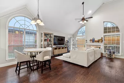 14584 Evergreen Court, Addison, TX 75001 - Photo 4