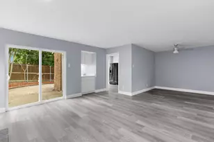 2222 Salem Dr, Carrollton, TX 75006 - Photo 12