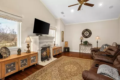 8000 Echo Hills Court S, Benbrook, TX 76126 - Photo 18