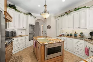 8000 Echo Hills Ct S, Benbrook, TX 76126 - Photo 12