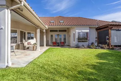 8000 Echo Hills Court S, Benbrook, TX 76126 - Photo 30