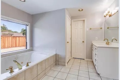 10127 Chisholm Trail, Dallas, TX 75243 - Photo 16