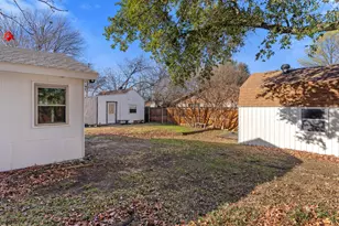 1514 Bogarte Dr, Grand Prairie, TX 75051 - Photo 28