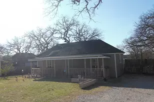 1307 N Elm St, Weatherford, TX 76086 - Photo 4