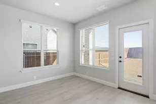 624 Pawprint Holw, Godley, TX 76044 - Photo 14