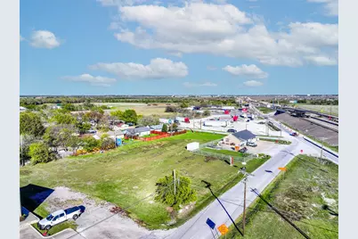 813 E Lamar Street, Royse City, TX 75189 - Photo 4