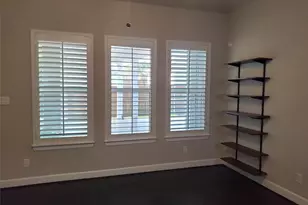 2846 Lotus, Carrollton, TX 75007 - Photo 10