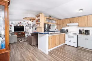 305 S Brown St, Richland Springs, TX 76871 - Photo 6