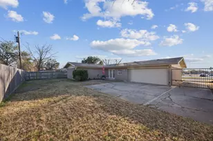12606 Templeton Trail, Farmers Branch, TX 75234 - Photo 22