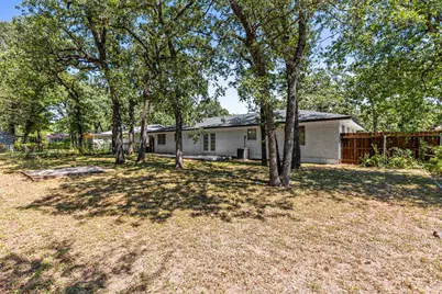 322 S Barbara, Lacy Lakeview, TX 76705 - Photo 10