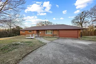 1701 S Lillis Ln, Denison, TX 75020 - Photo 2